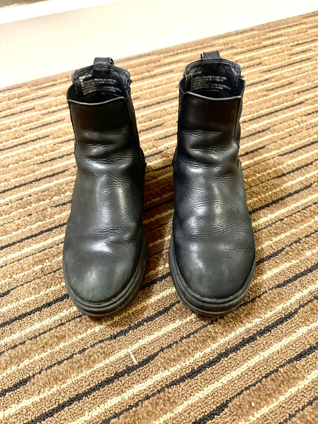 Leather Black Chelsea Boots Size 7 image indicator(2)