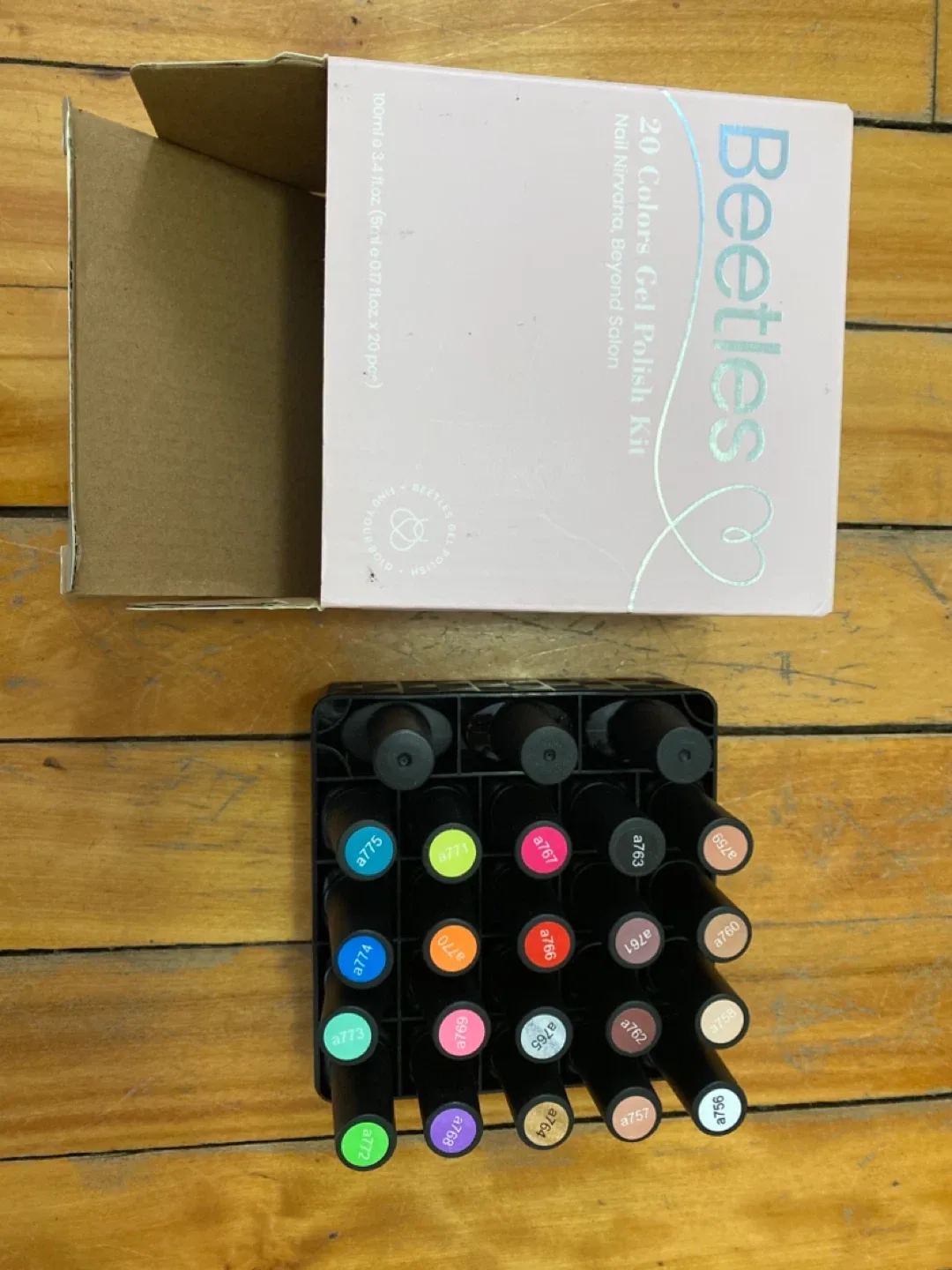 Beetles 20 Colors Gel Polish Kit image indicator(2)