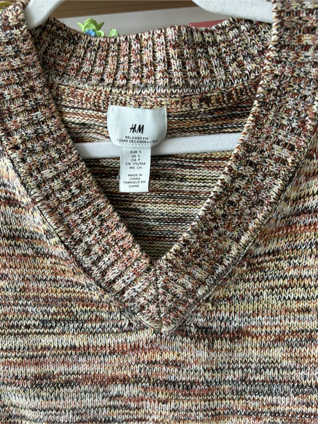 H&M Relaxed Fit Knit Vest - Size S image indicator(3)