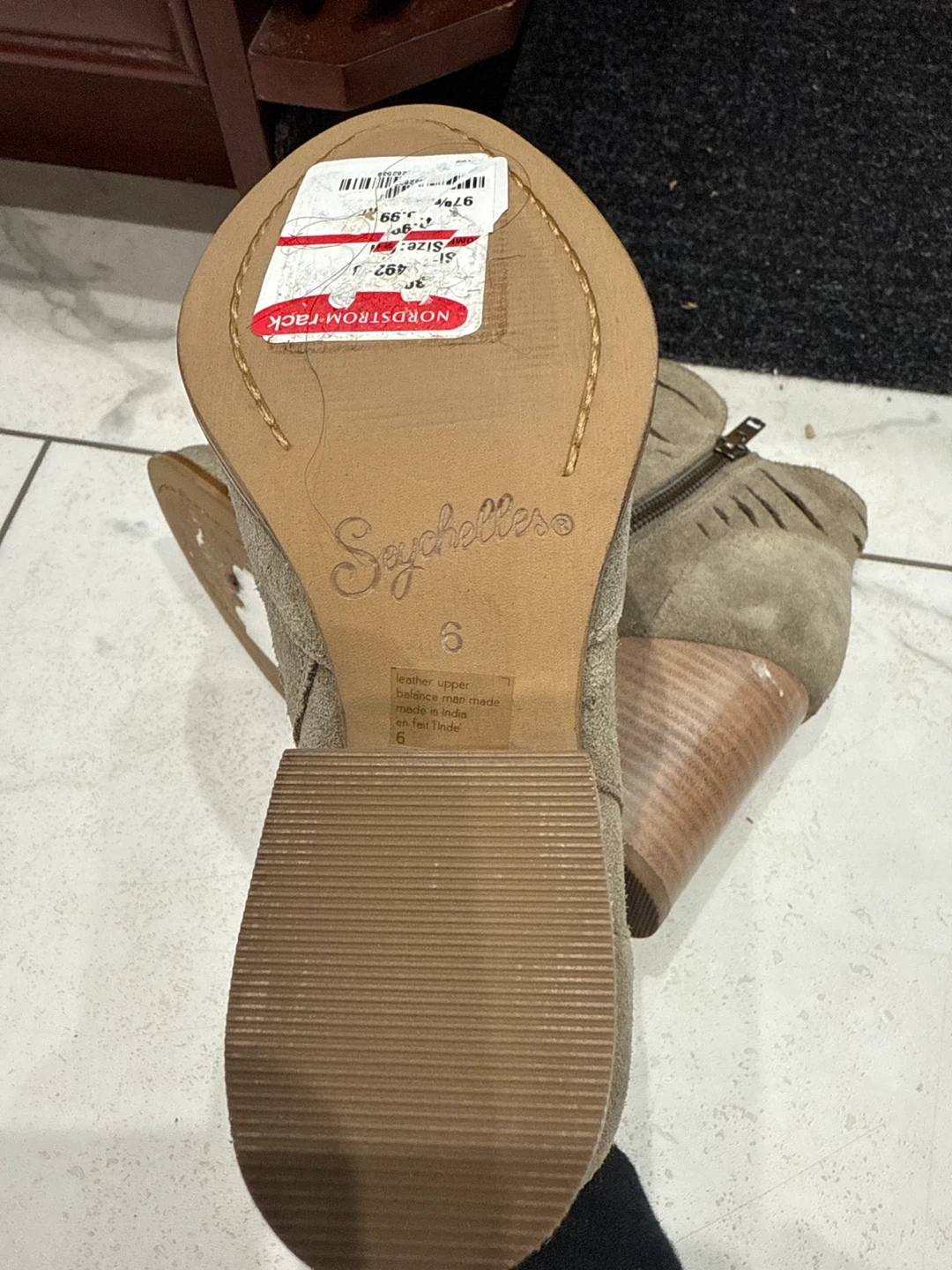 Seychelles Suede Ankle Boots - Size 6 - photo 4