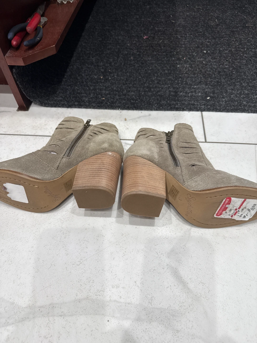 Seychelles Suede Ankle Boots - Size 6 - photo 3