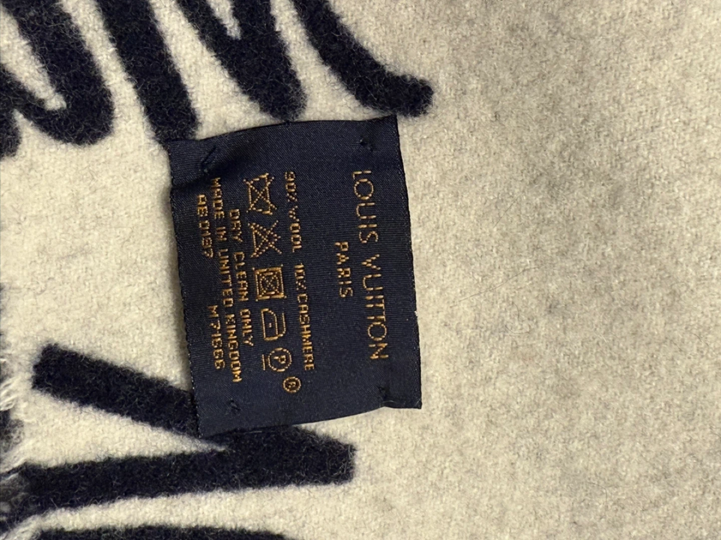Louis Vuitton Paris Cities Wool & Cashmere Scarf - photo 3