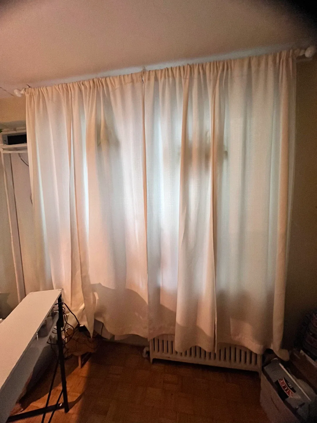 Set of 4 White Pocket Curtains image indicator(2)