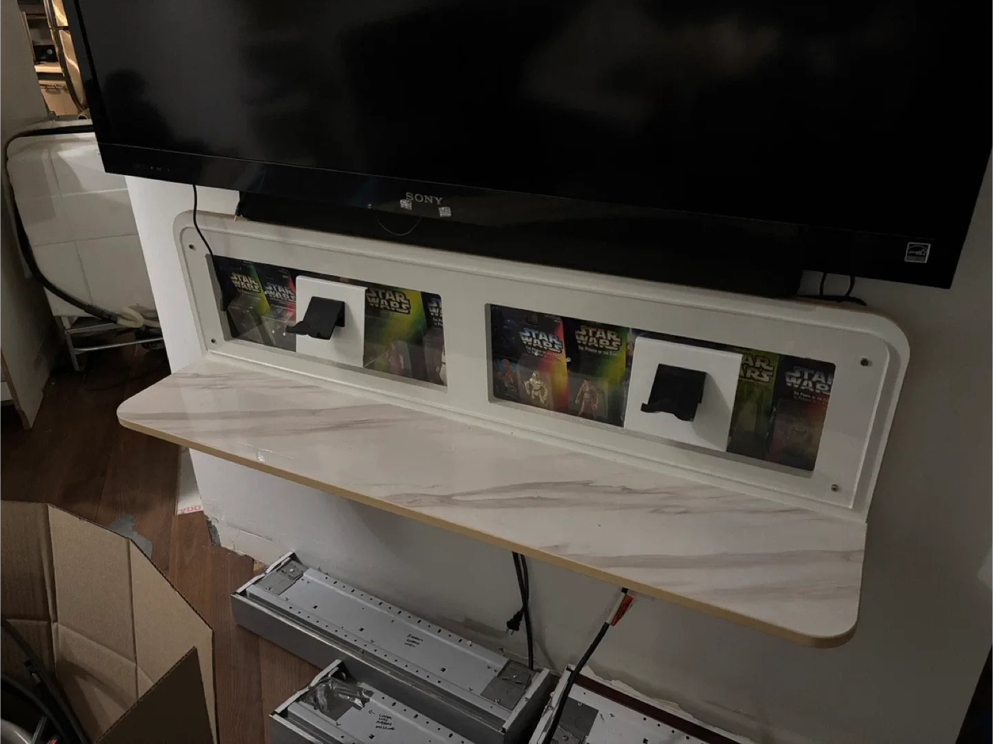 Wall mounted TV shelf image indicator(2)