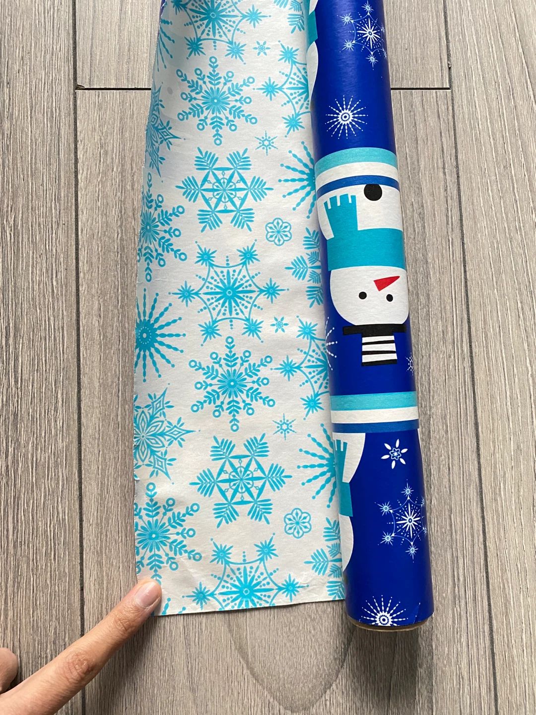 4 Double Sided Premium Hallmark Christmas Wrapping Paper - photo 2