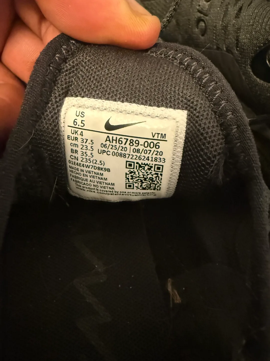 WOMEN’S Nike Air Max 270 - Black image indicator(6)