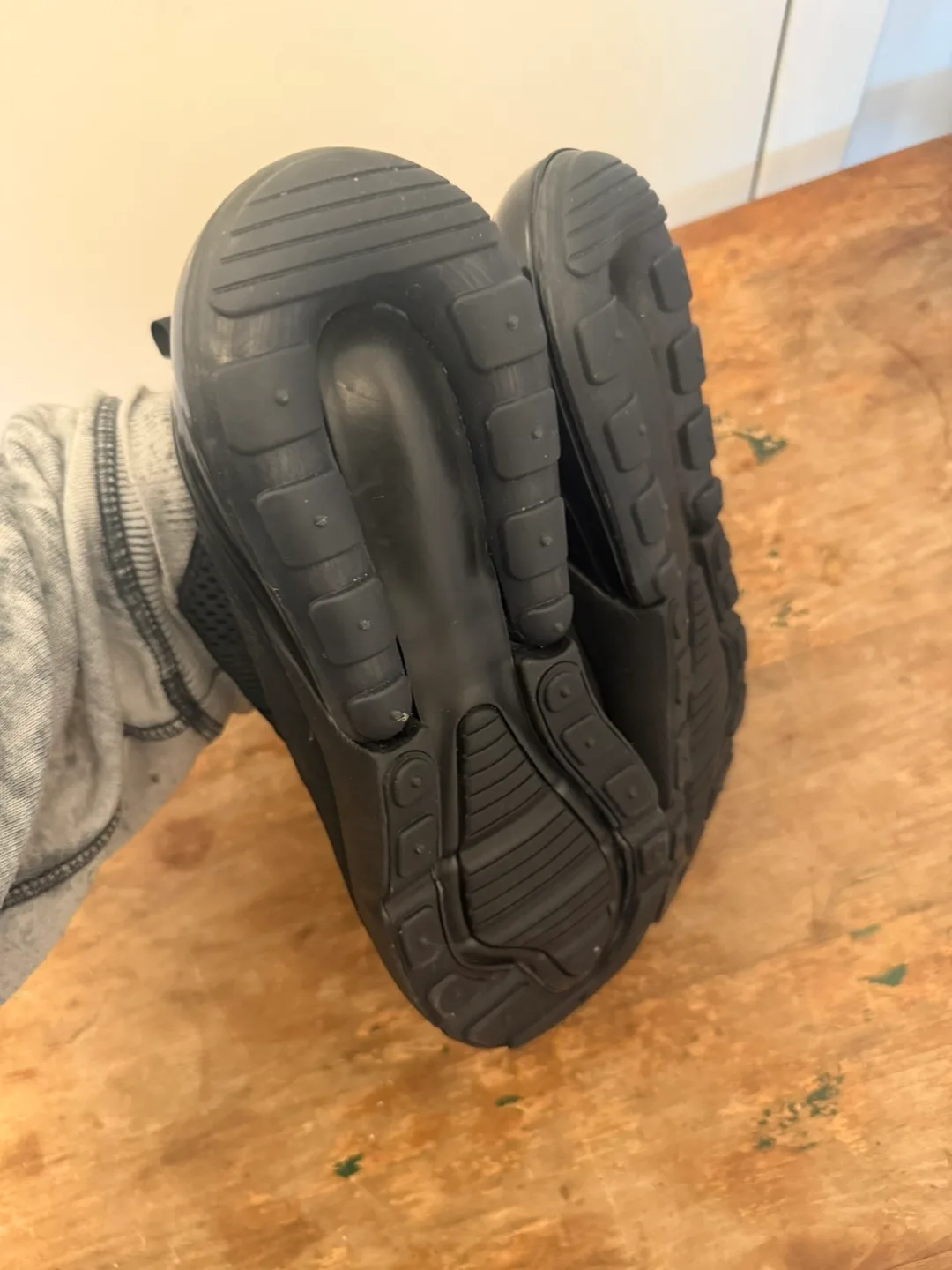 WOMEN’S Nike Air Max 270 - Black image indicator(7)