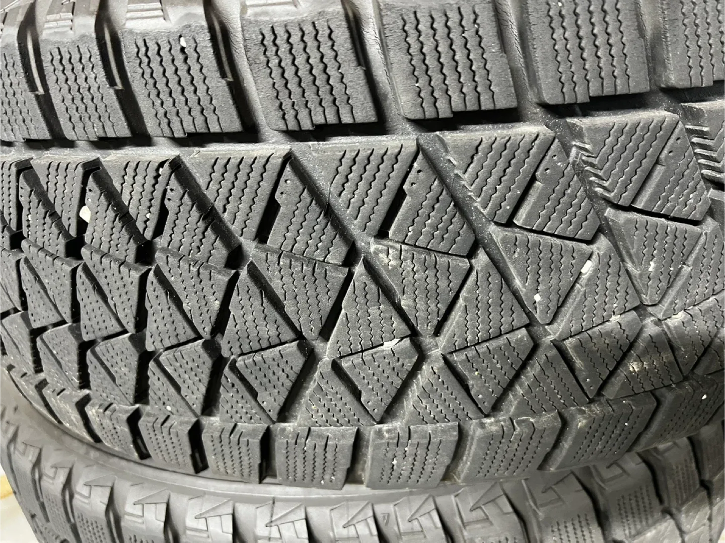 Bridgestone Blizzak Winter Tires and Rims image indicator(5)