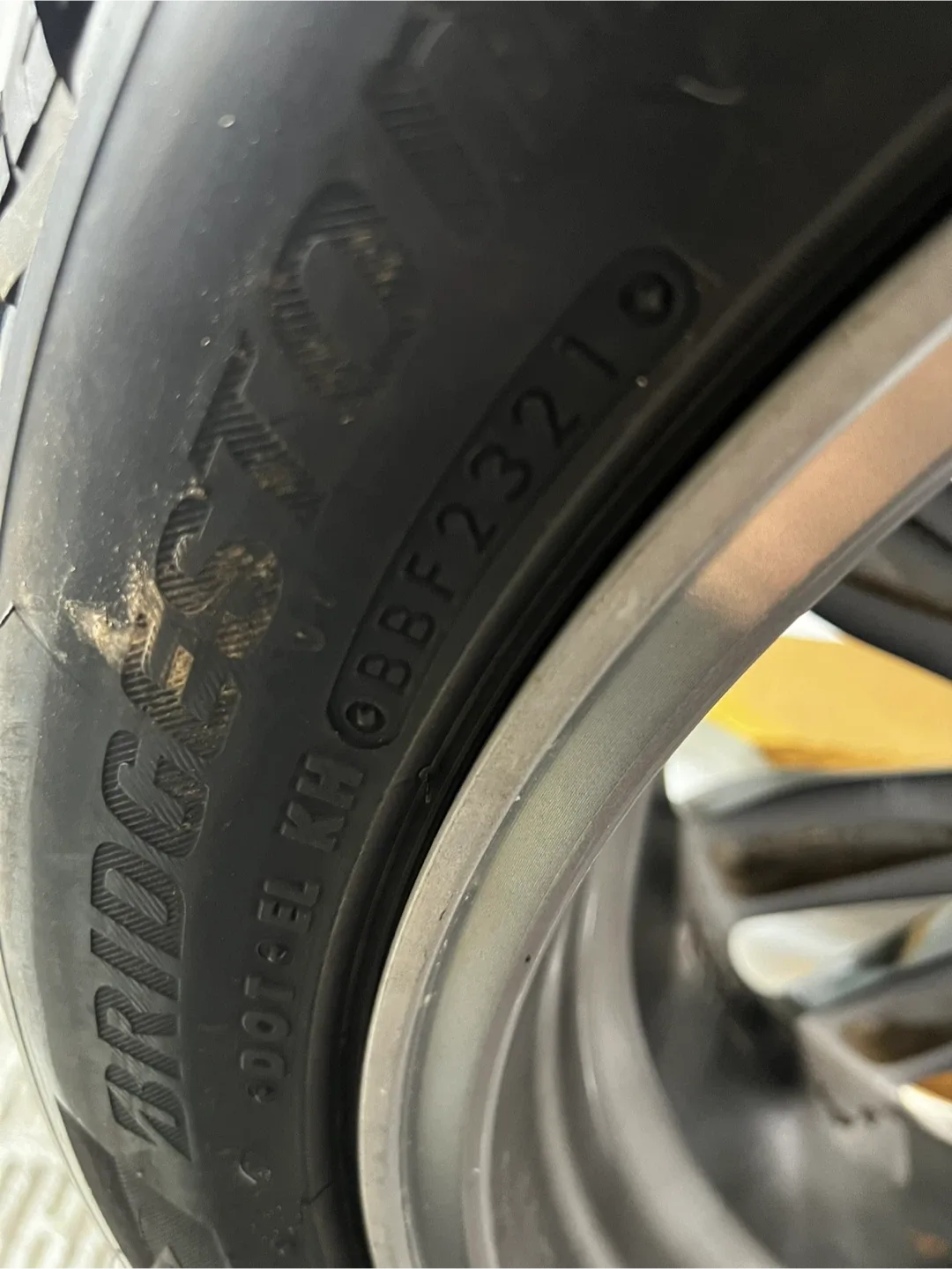 Bridgestone Blizzak Winter Tires and Rims image indicator(8)