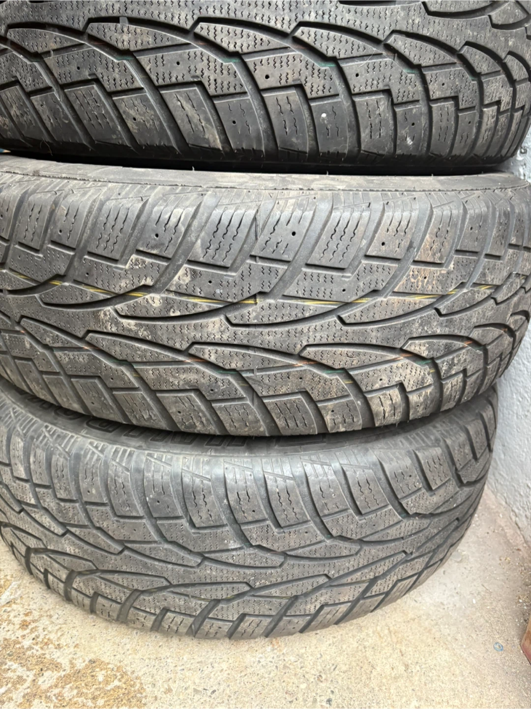 Uniroyal Tiger Paw Ice & Snow 4 Tires - 225/65R17