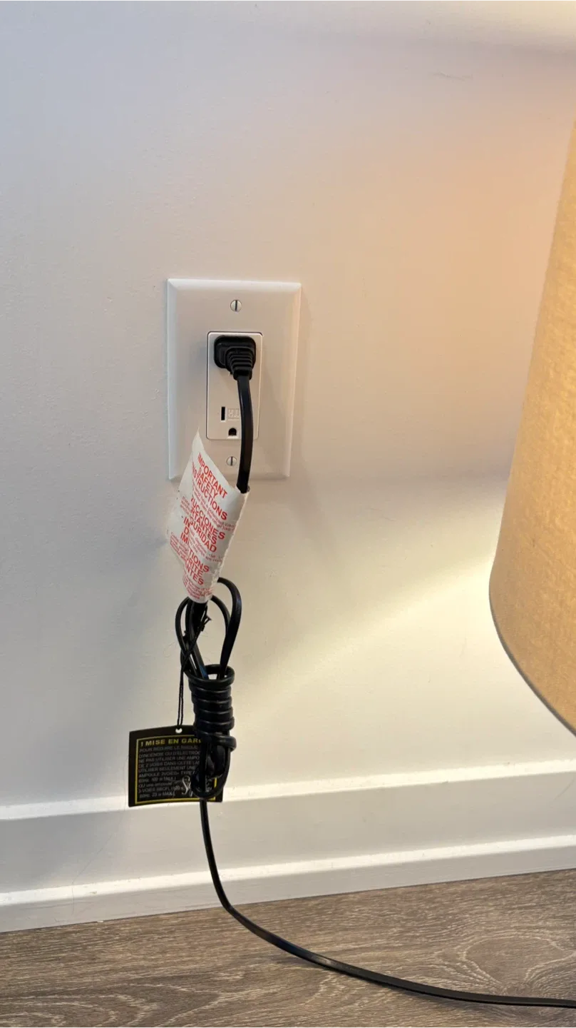 Modern Black Metal Cage Table Lamp image indicator(3)