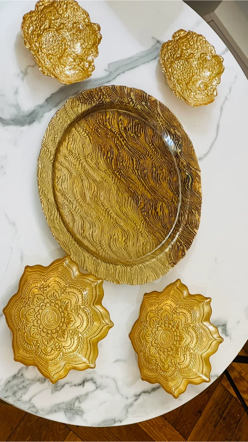 Gold Decorative Plate & Bowls Set