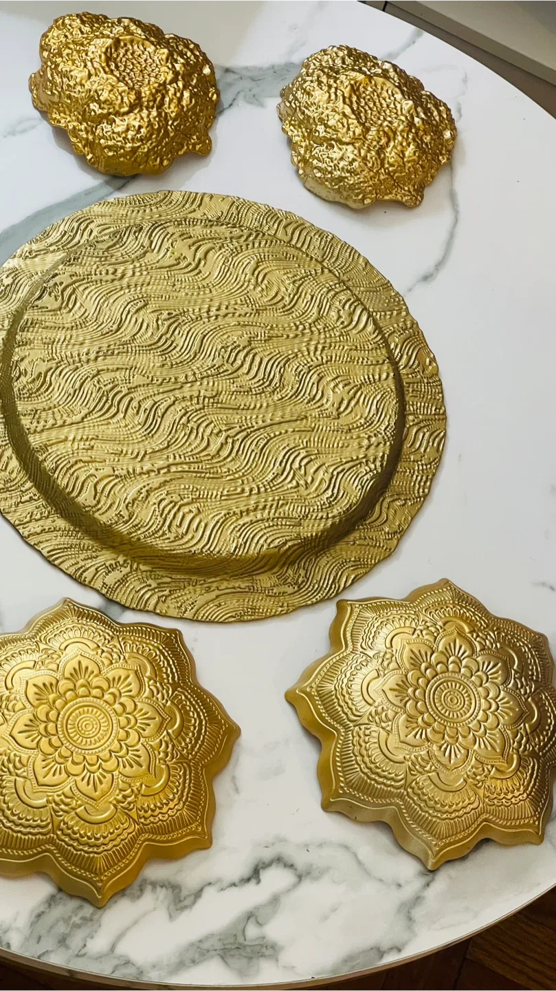 Gold Decorative Plate & Bowls Set image indicator(5)