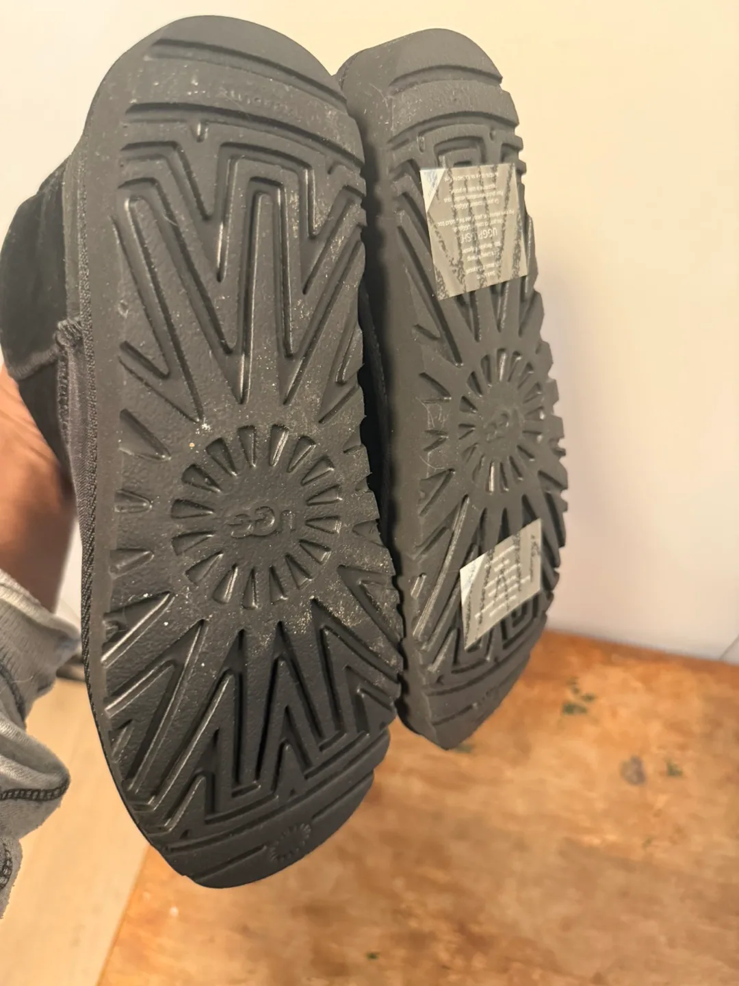 WOMEN’S UGG Black Velvet Boots - Size 7 image indicator(7)