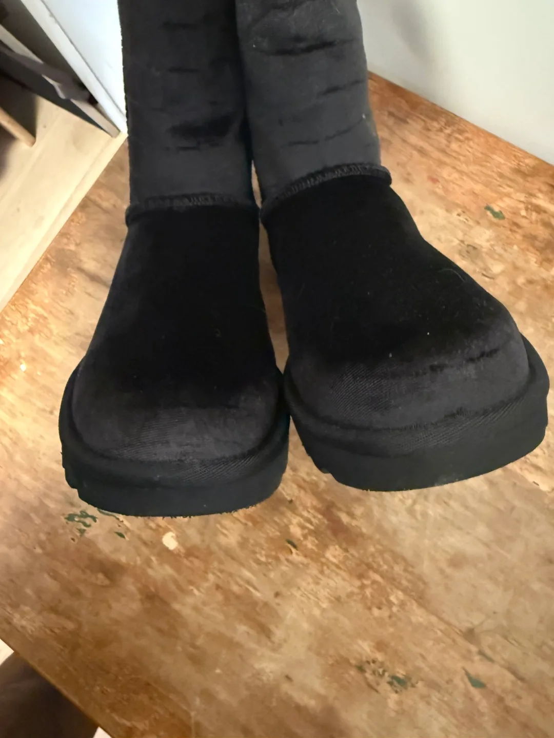 WOMEN’S UGG Black Velvet Boots - Size 7 image indicator(8)