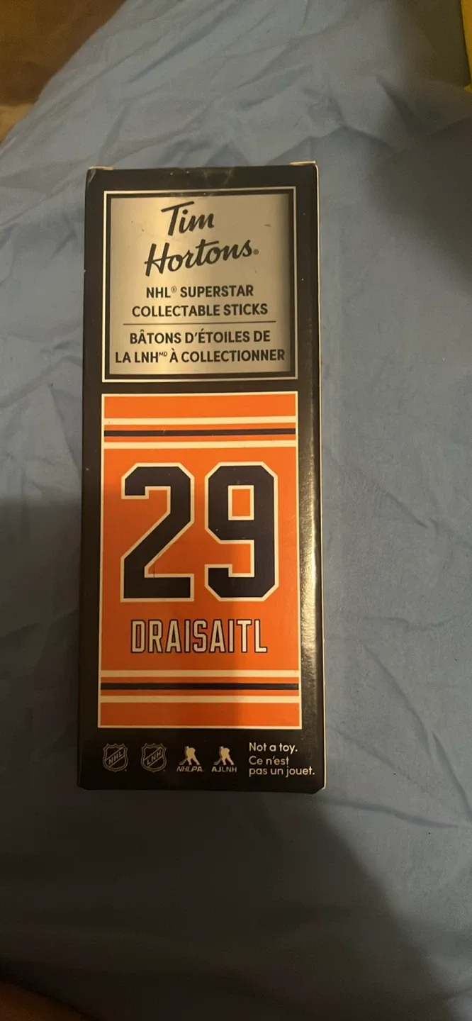 Tim Hortons NHL Superstar Collectable Sticks image indicator(2)