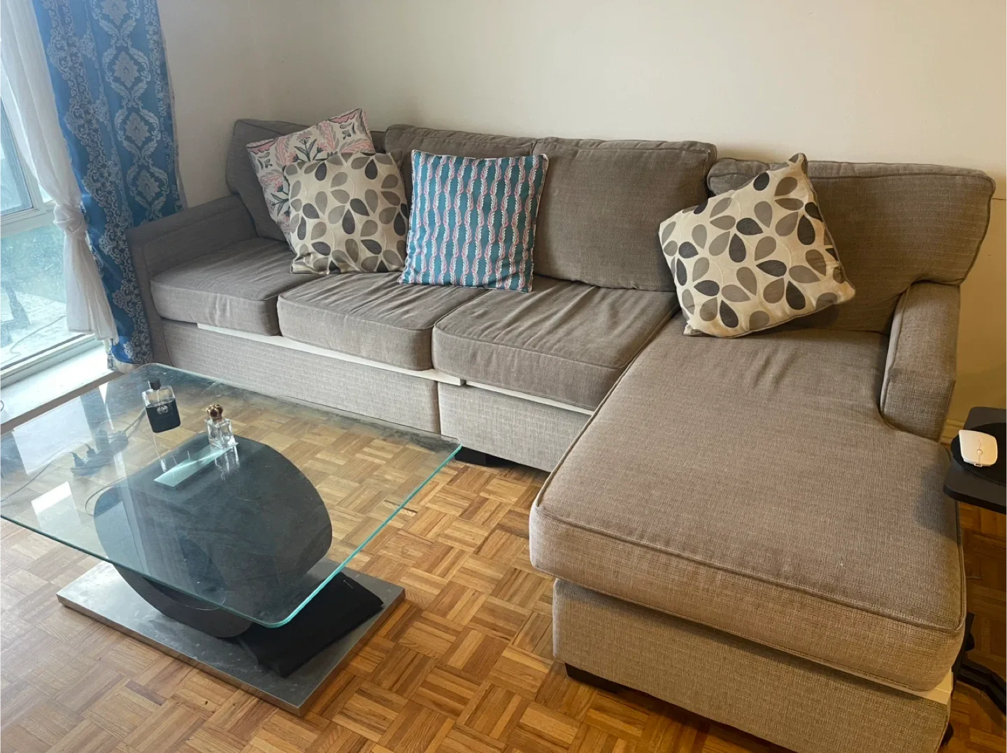 Sectional Sofa - Great Condition! image indicator(3)