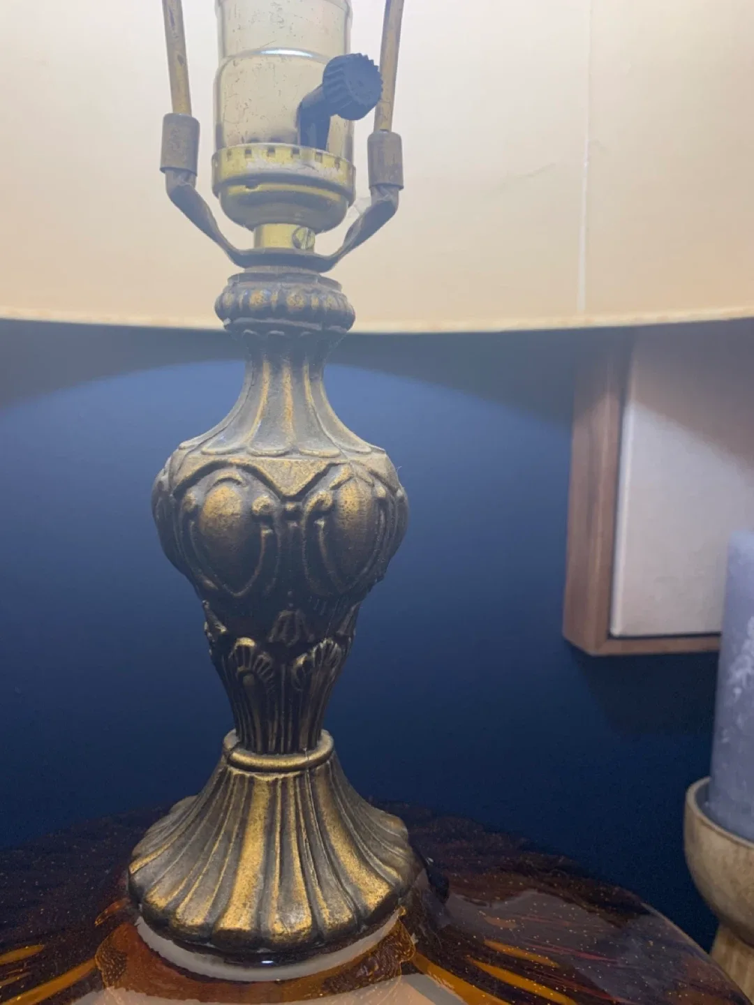 Pair of Vintage Hollywood Regency Lamps image indicator(6)