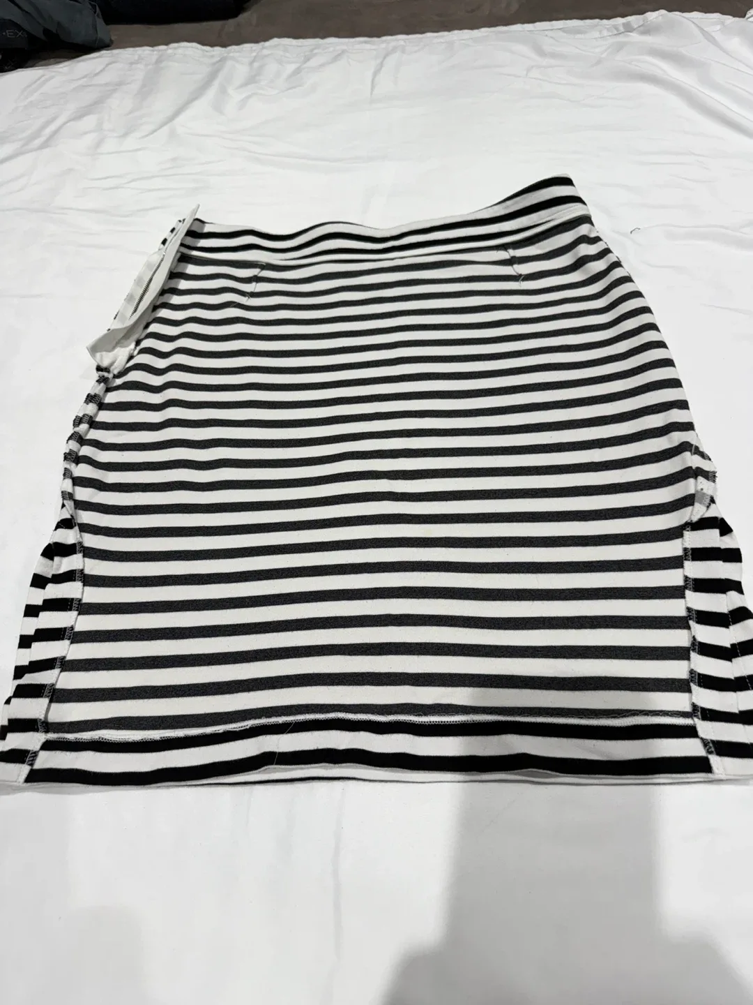 Banana Republic Striped Skirt - Size 12 image indicator(5)