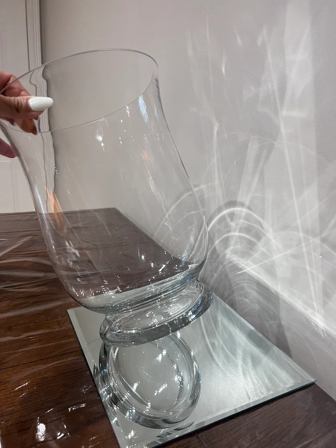 Large Clear Glass Hurricane Vase with Mirror Base image indicator(4)