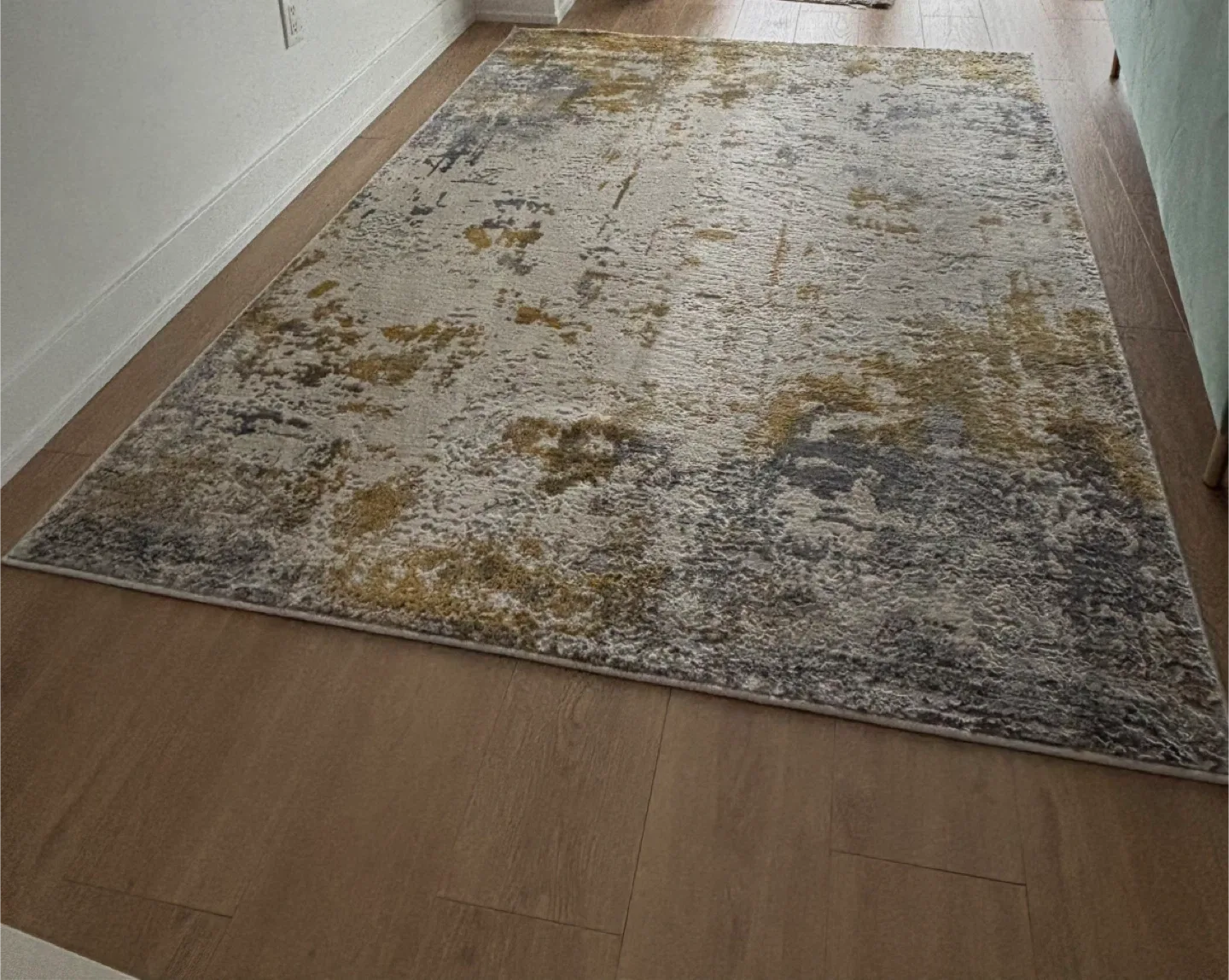 Area Rug image indicator(2)