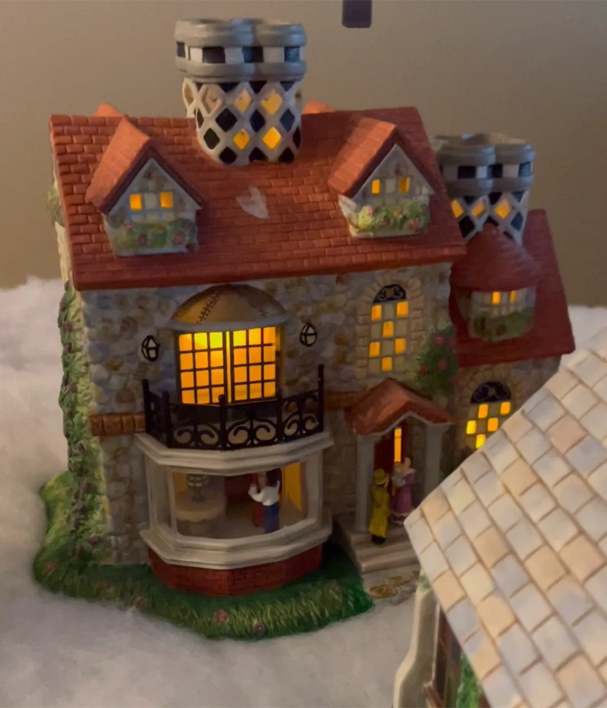 Partylite Olde World Christmas Village image indicator(4)