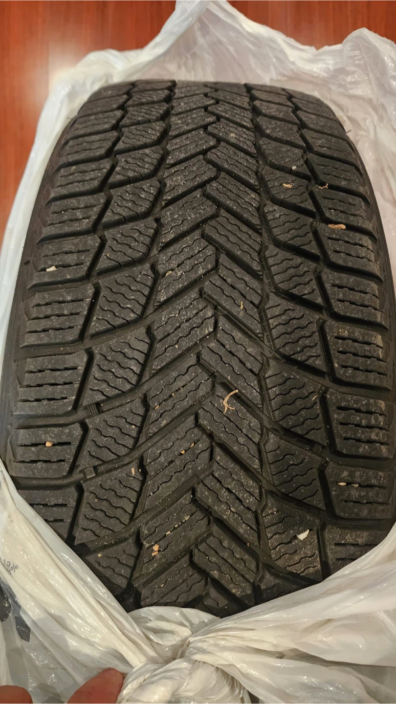 4 Michelin X-Ice Snow Tires - photo 2