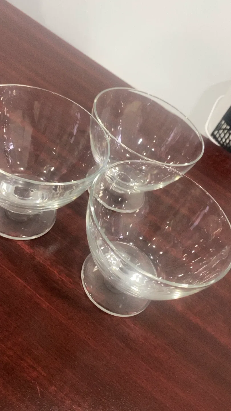 Set of 3 Glass Dessert Bowls thumbnail