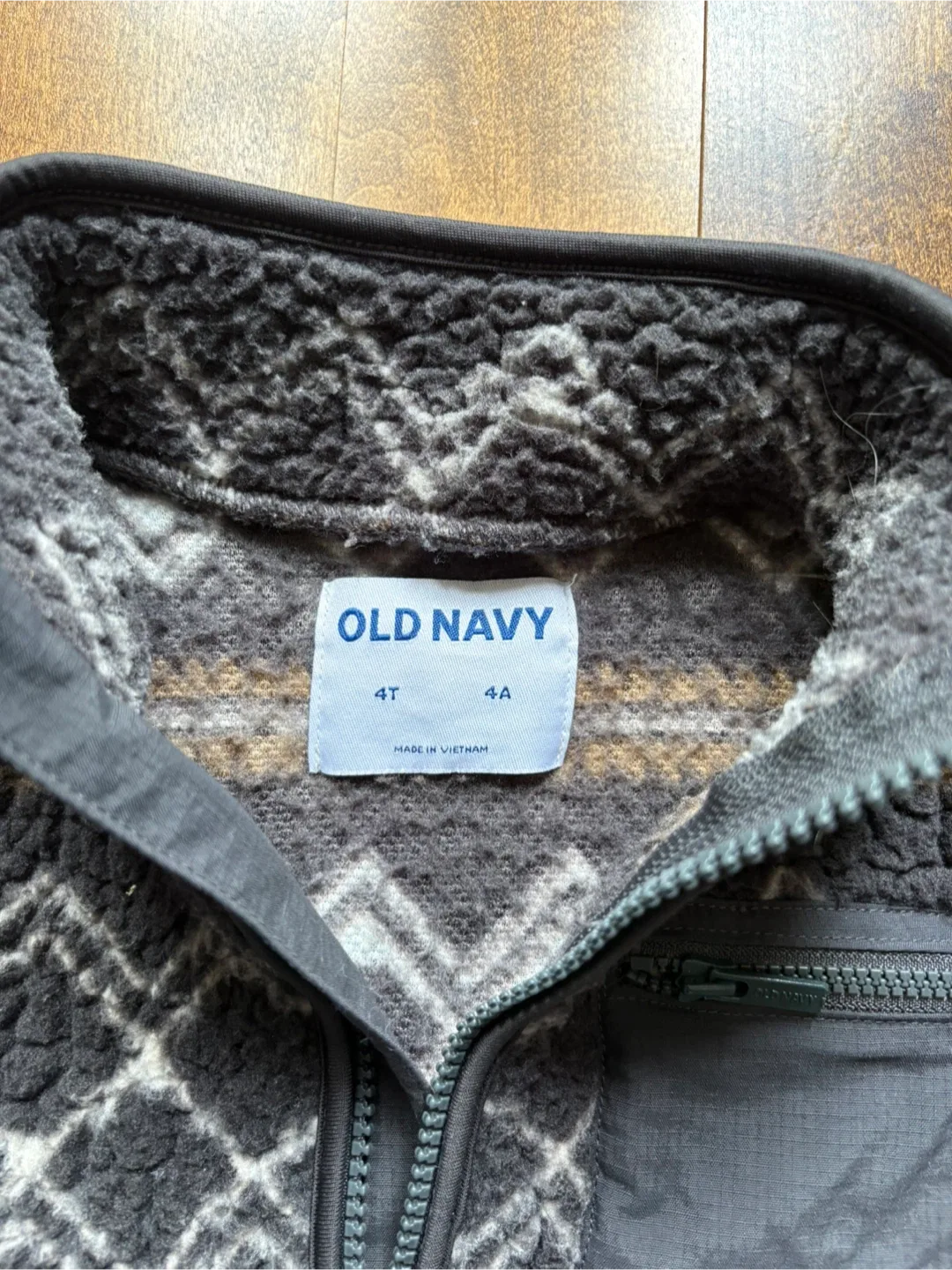 Old Navy 4T Fleece Pullover image indicator(3)