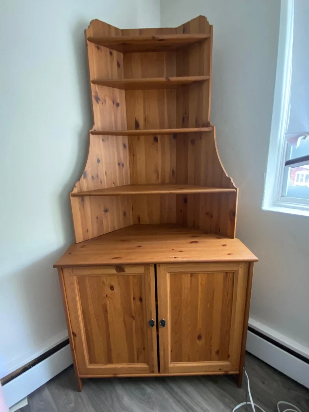 Wooden Corner Shelf image indicator(2)