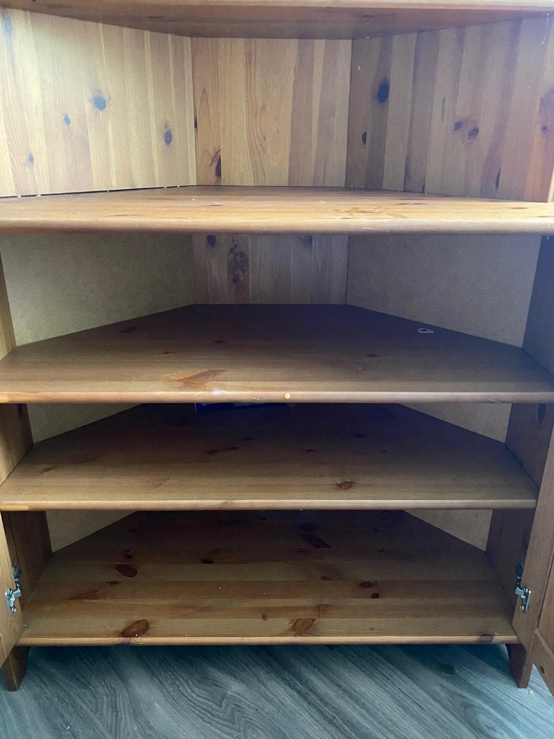 Wooden Corner Shelf image indicator(3)