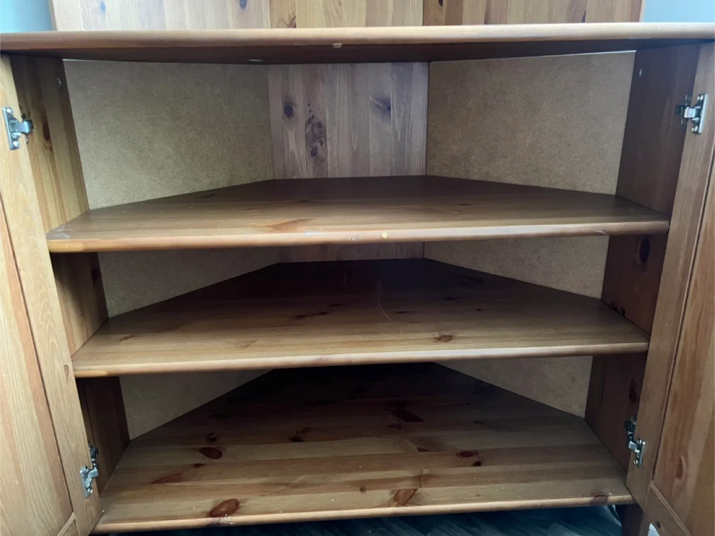 Wooden Corner Shelf image indicator(6)