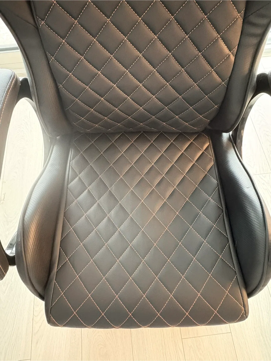 Cougar Gaming Chair - Black - Great Condition! image indicator(2)