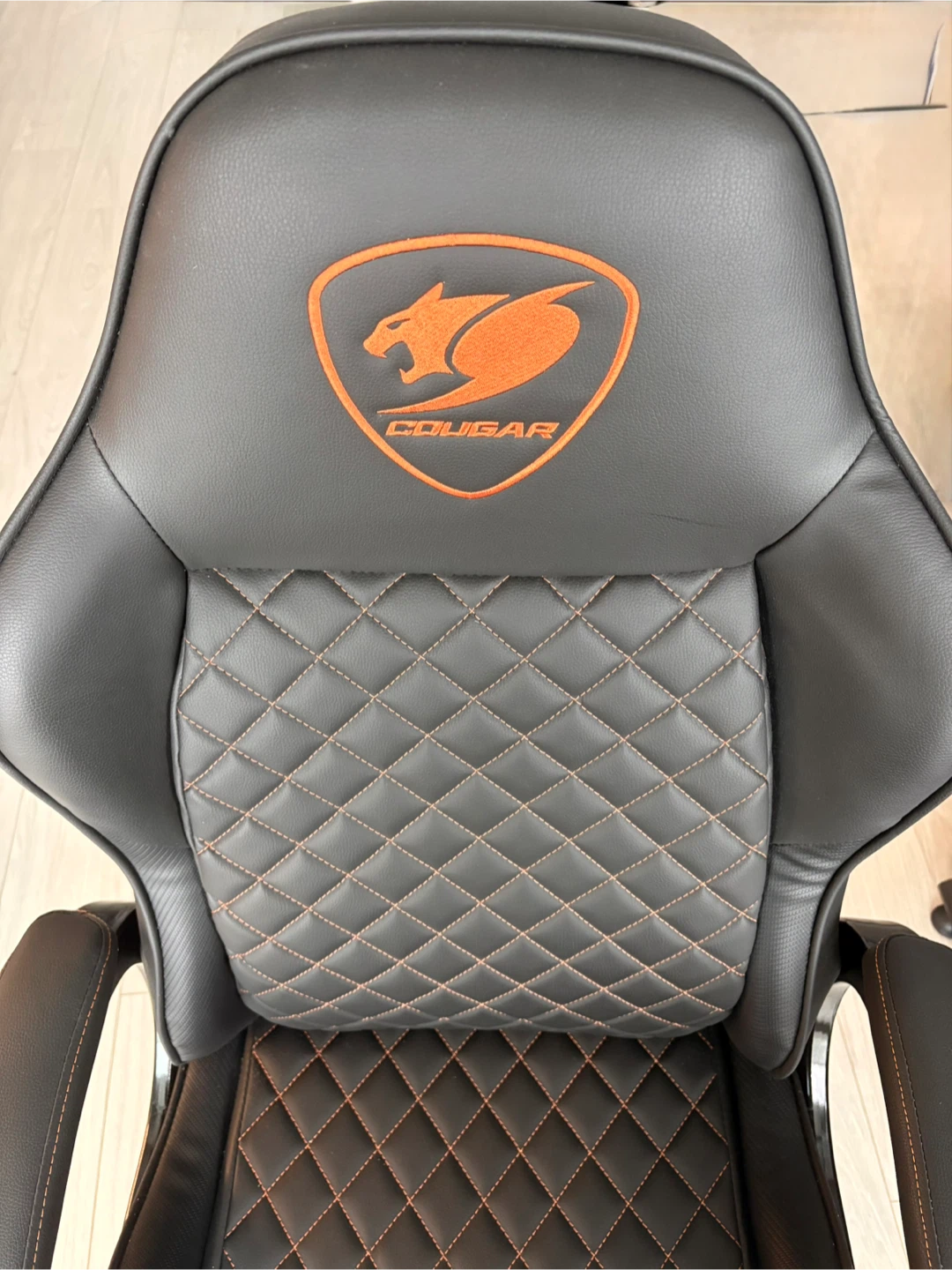 Cougar Gaming Chair - Black - Great Condition!