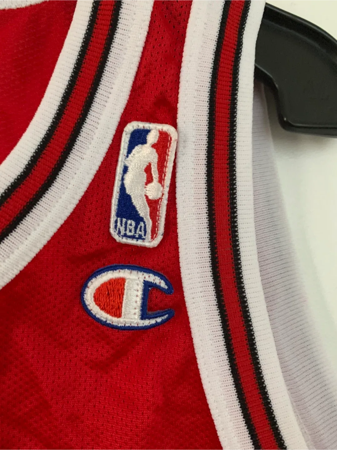 Michael Jordan Bulls #23 Jersey - Champion Brand image indicator(3)