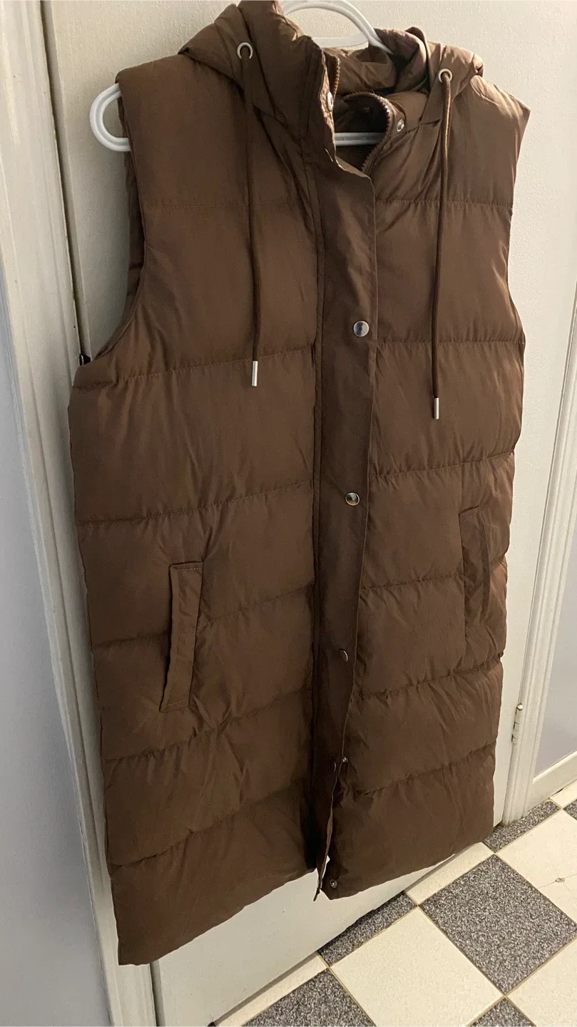 Brown Puffer Vest image indicator(2)