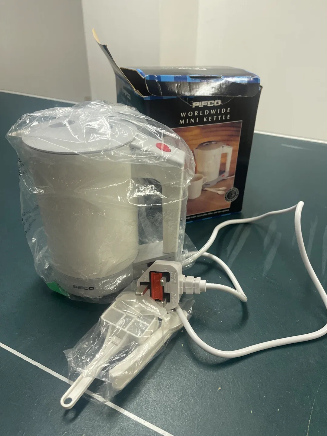 🥕New PIFCO Worldwide Mini Kettle