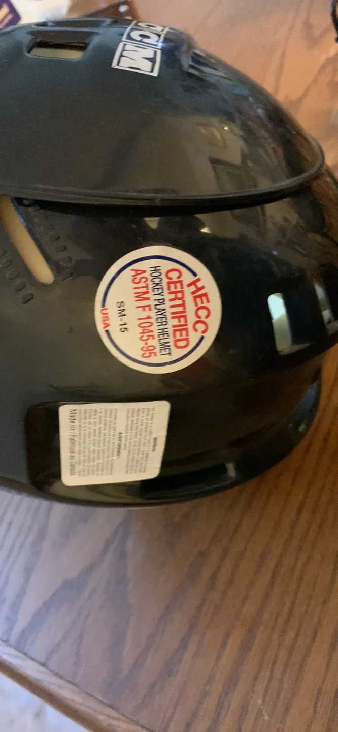 CCM Hockey Helmet image indicator(3)