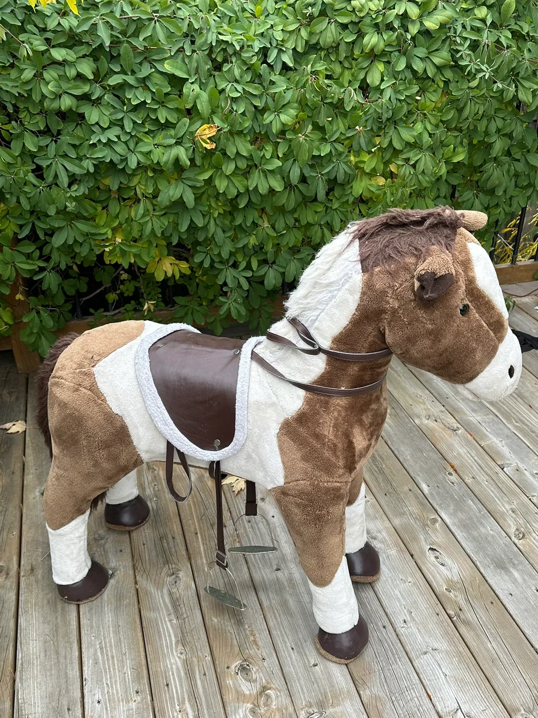 Ride-On Plush Horse Toy image indicator(4)