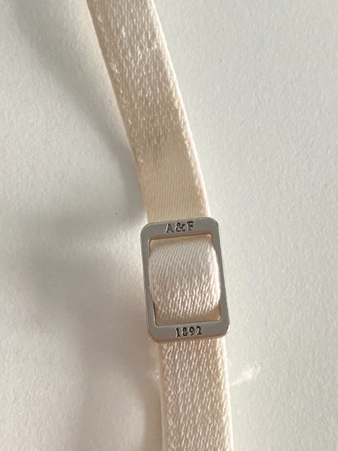 Set of 2 Abercrombie & Fitch Lace Bras image indicator(7)