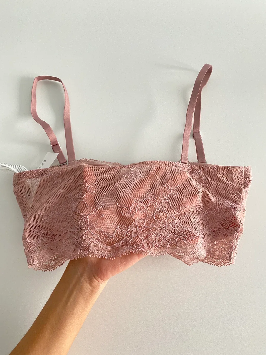 Cute Abercrombie & Fitch Ruched Bust Lace Bra image indicator(3)