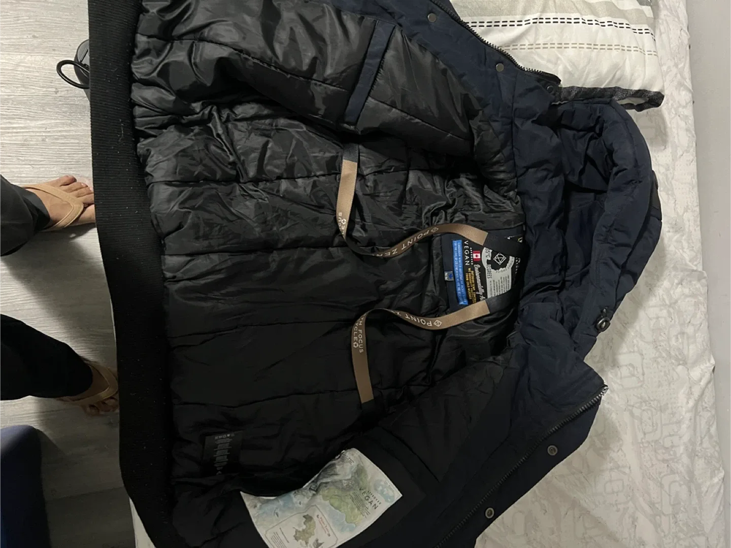 Point Zero Vegan Down Jacket - Navy Blue image indicator(2)