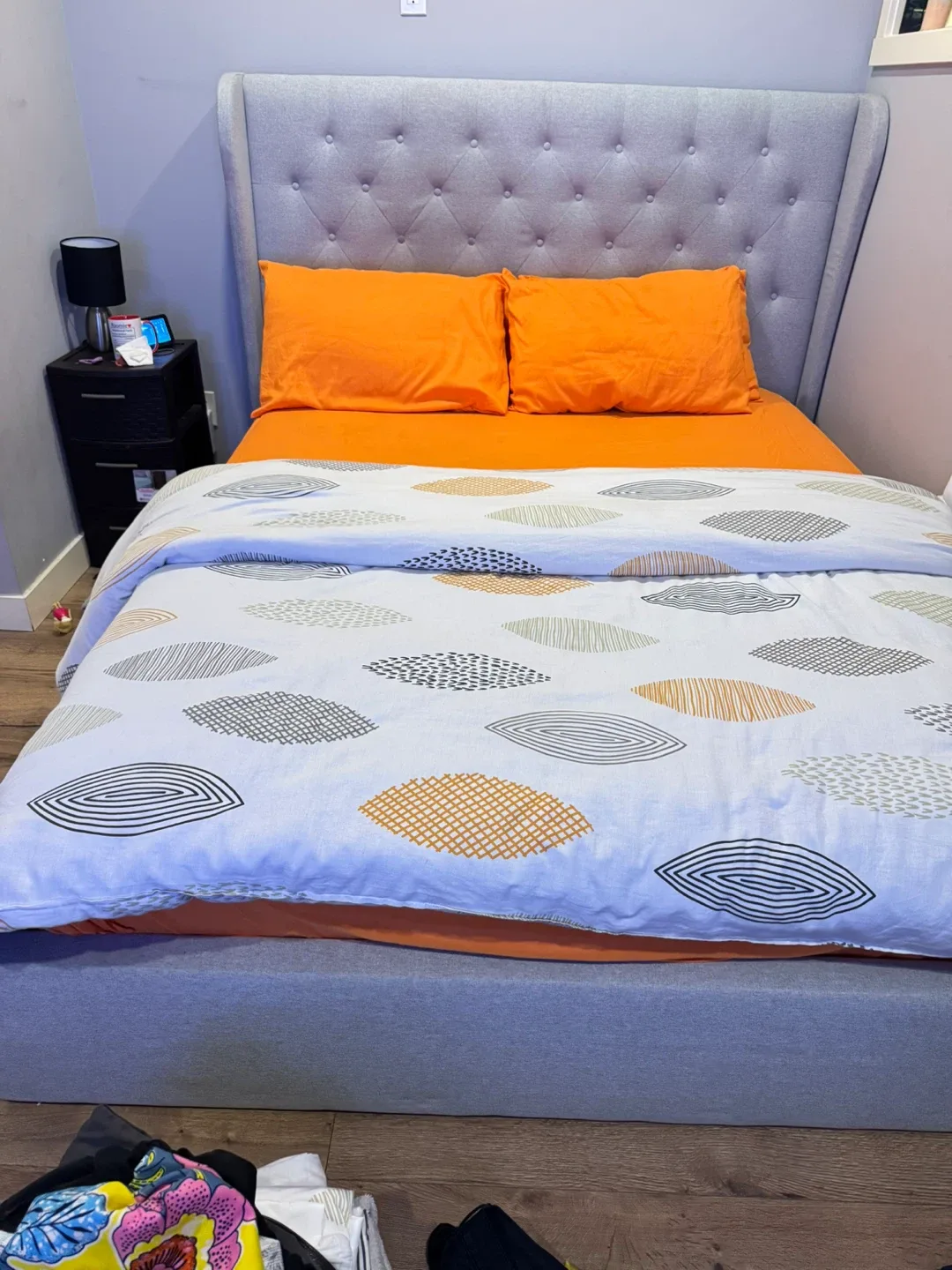 Queen bed and mattress for sale image indicator(2)