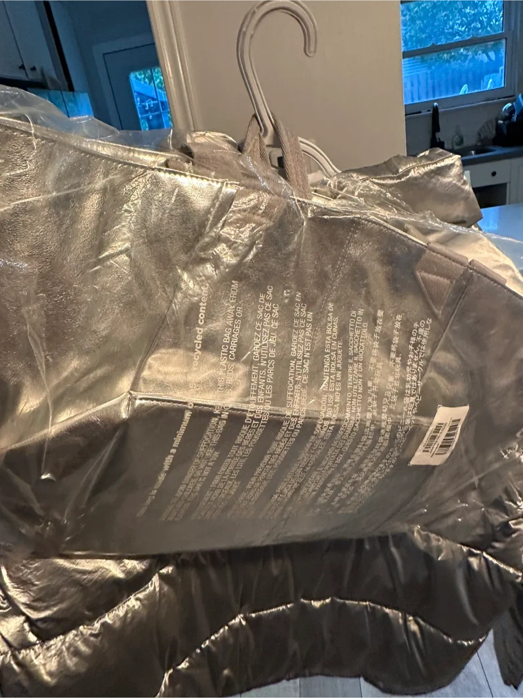 New GAP Metallic Silver Puffer Jacket XXL image indicator(4)