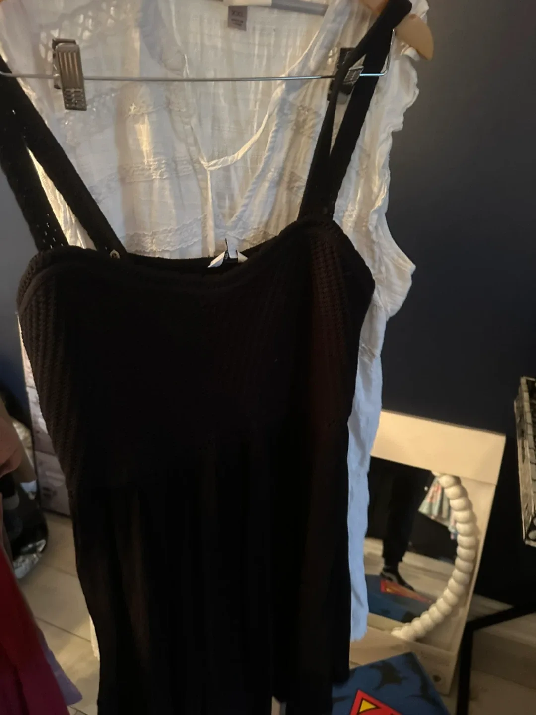 8 Assorted Women's dresses Bundle image indicator(6)