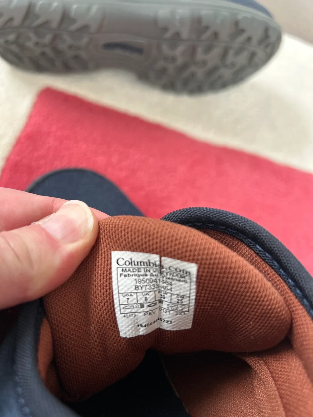 Columbia Newton Ridge Waterproof Hiking Boots - Size 7 image indicator(2)