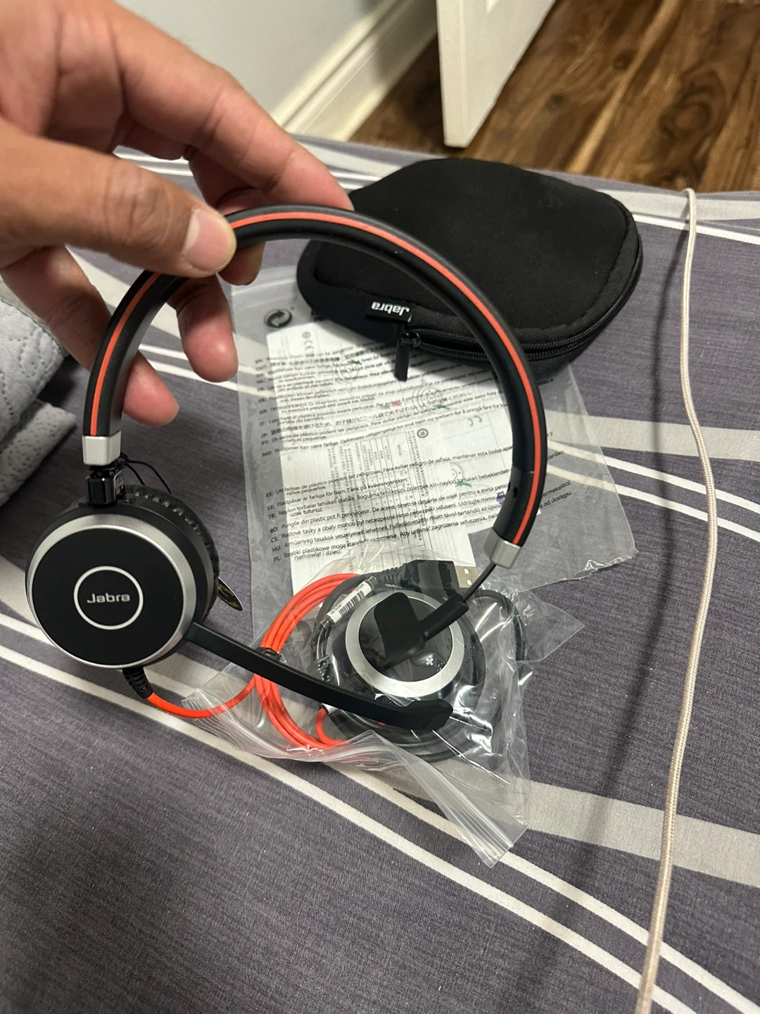 Jabra Evolve 40 Headset - Brand  New! - photo 2