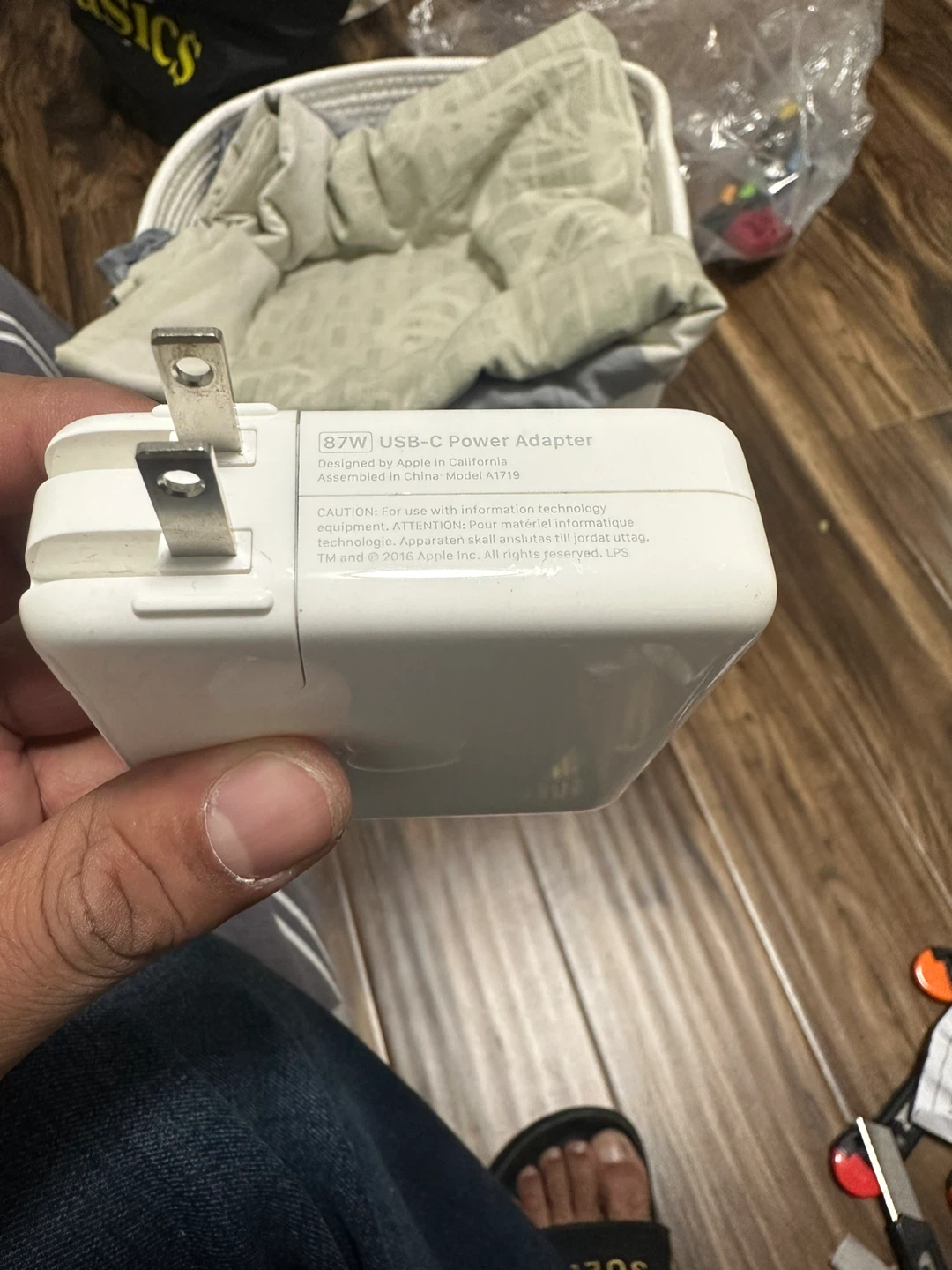 Apple 87W USB-C Power Adapter - photo 2