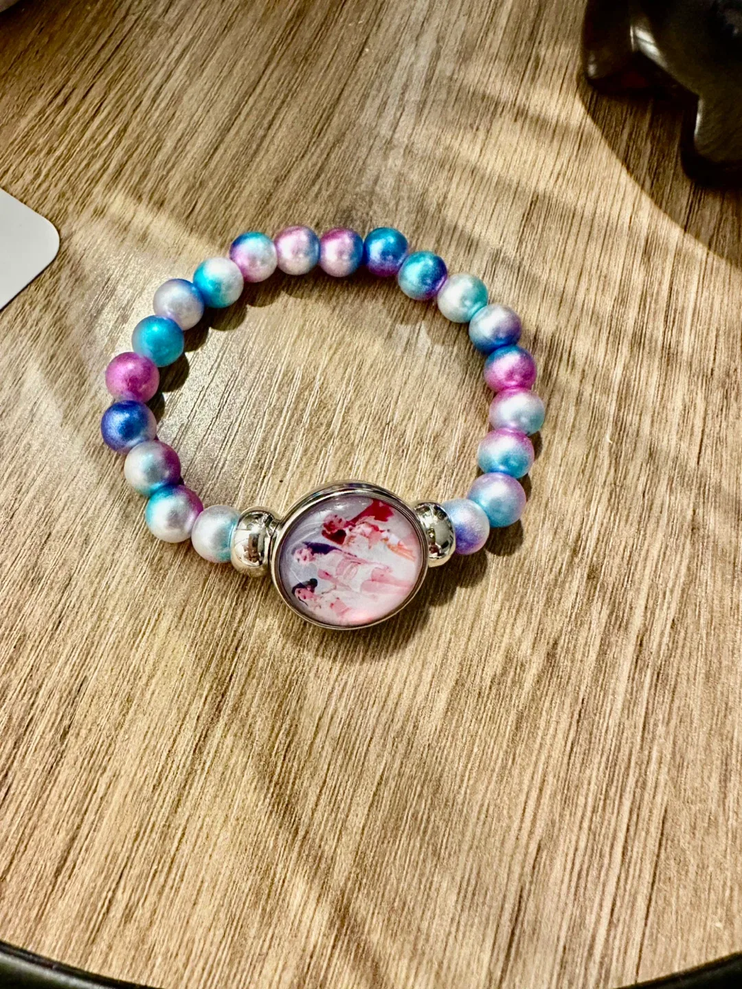 Handmade Beaded Bracelet with K-Pop Group Design image indicator(4)