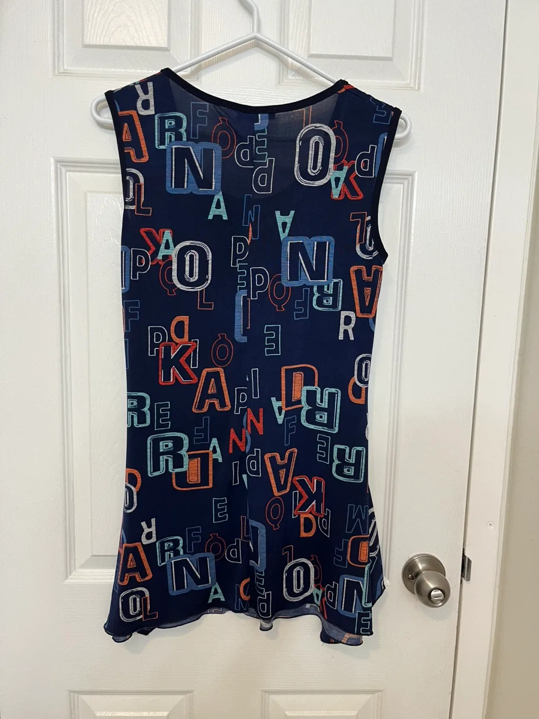 Sleeveless Alphabet Top image indicator(2)